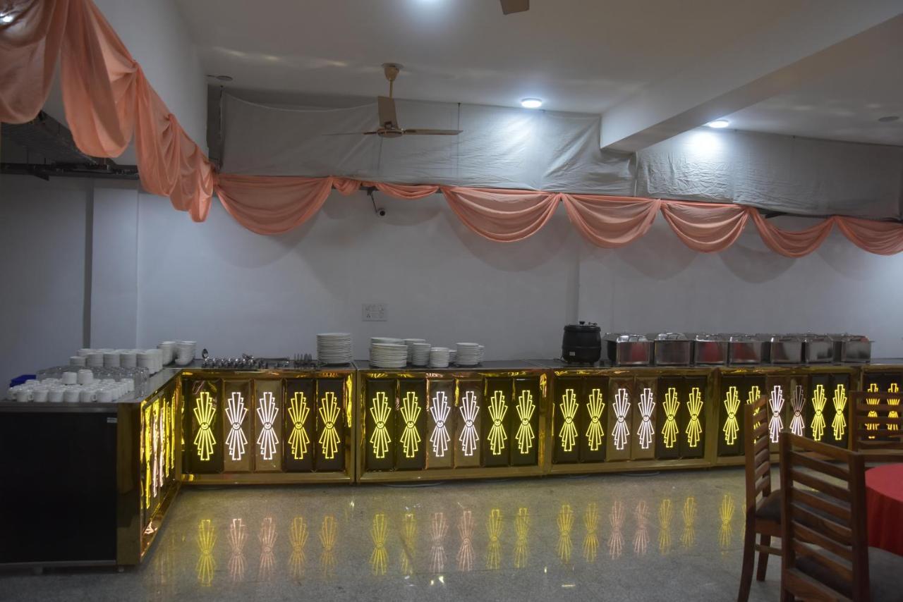 Hotel De Luxe Basai Road Gurgaon Exterior photo